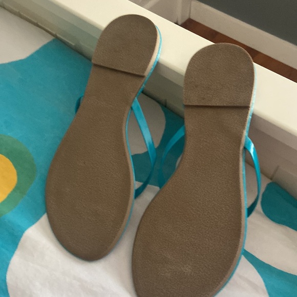 Women’s Sandals - Picture 2 of 3